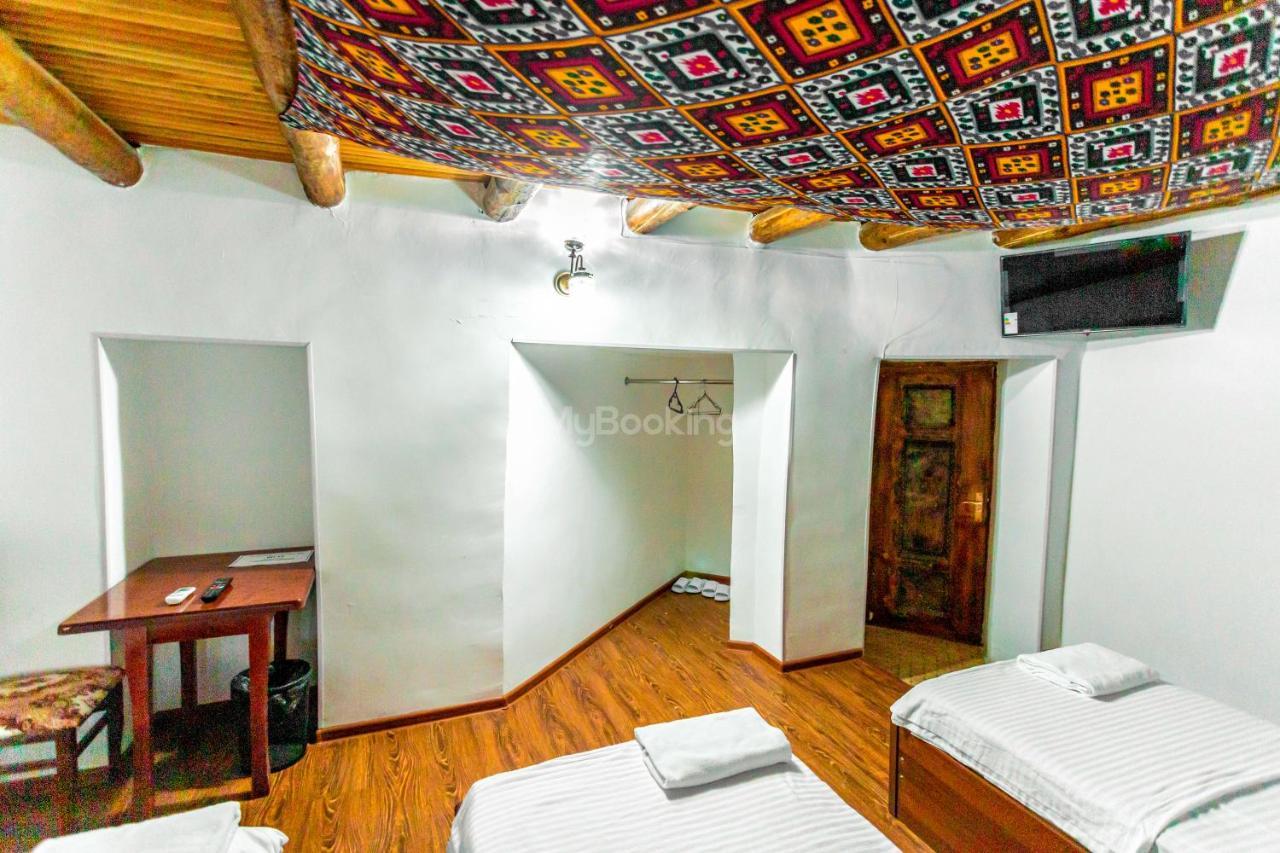 Okhun Madrasah15Th-16Th Century Hotel Bukhara Esterno foto