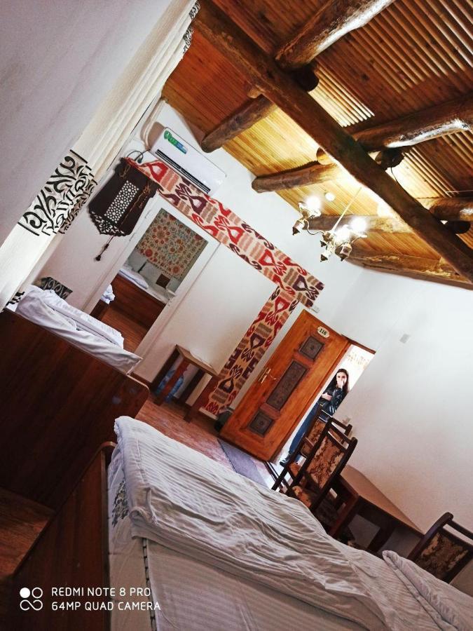 Okhun Madrasah15Th-16Th Century Hotel Bukhara Esterno foto
